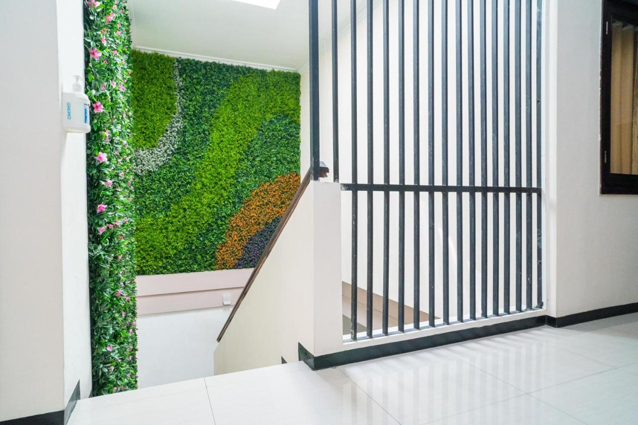 Reddoorz Syariah Near Marvel City Mall 2 Surabaya Luaran gambar